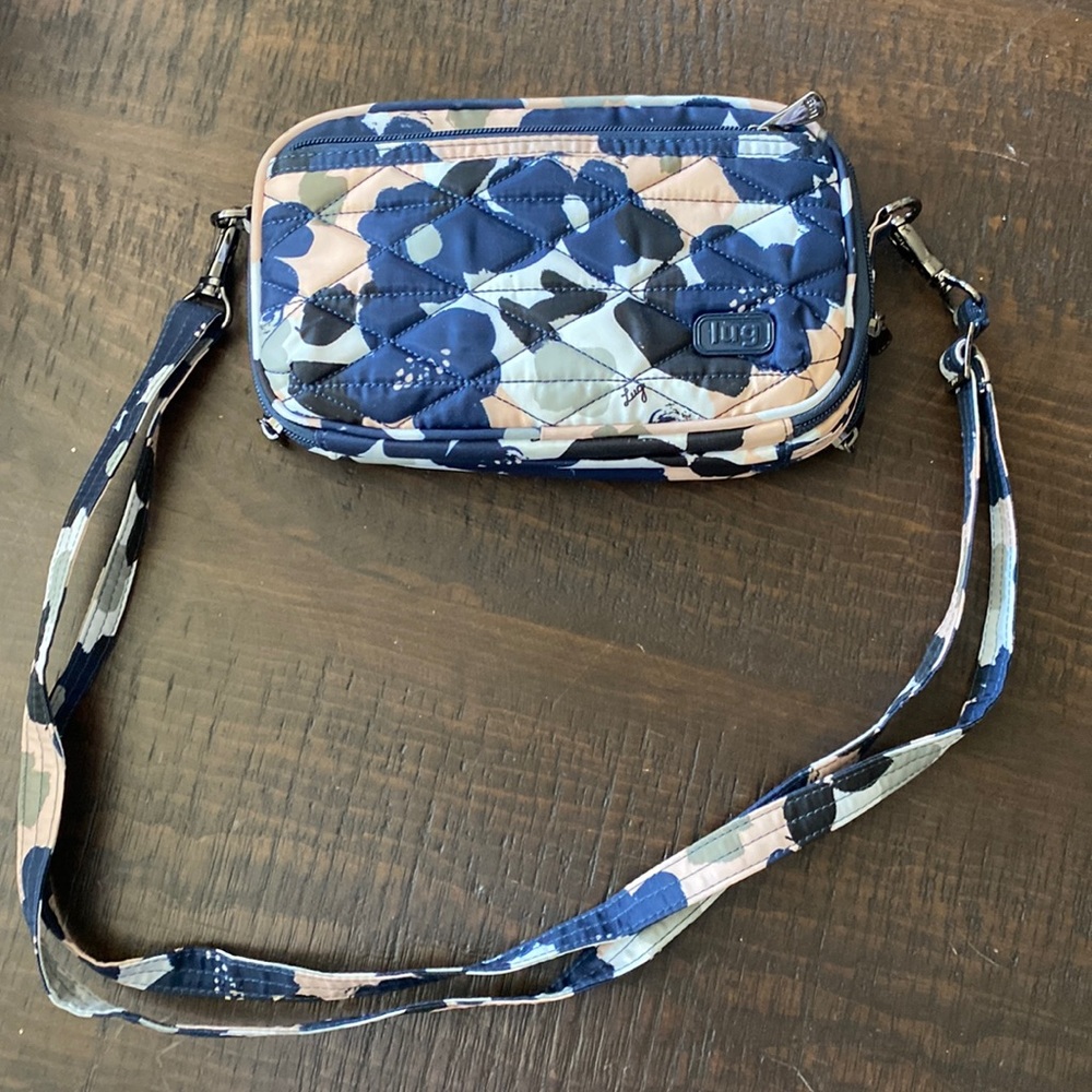 Lug Scoop Crossbody Bag